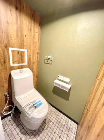 温かみのある雰囲気のトイレ