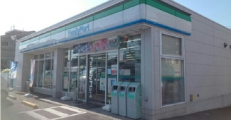 ファミリマート松山衣山店様まで1800m