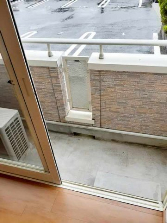 開放的で明るい空間を演出してくれるバルコニーです