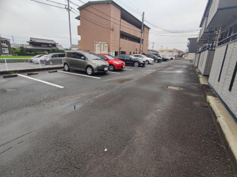 【駐車場】