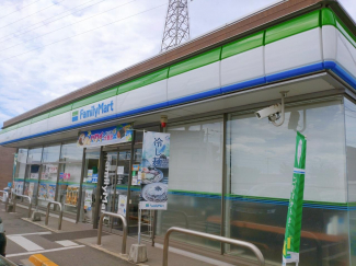 ファミリーマート新居浜郷店まで388m