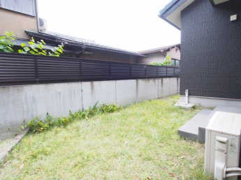 簡単な家庭菜園も楽しめるお庭です