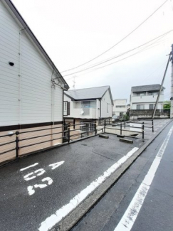 車をお持ちの方に嬉しい駐車場付きの物件です