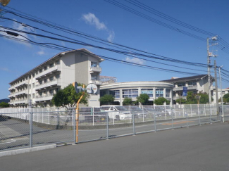 松山市立城西中学校まで900m