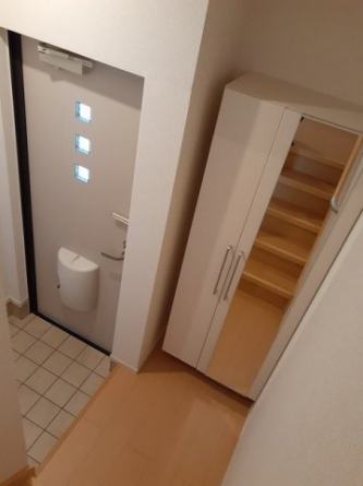 シンプルで使いやすい玄関です