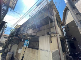 落ち着いた雰囲気の外観です