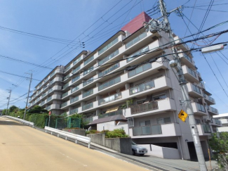 緑豊かな高台の住宅地！隣接する広田山公園はお子様の遊び場にピッタリ♪