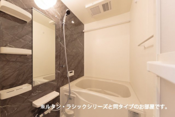 コンパクトで使いやすいお風呂です