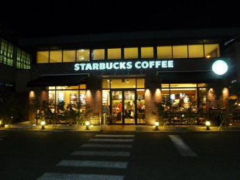 スターバックスコーヒー松山湊町店まで176m