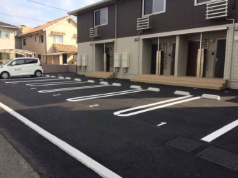 【駐車場】