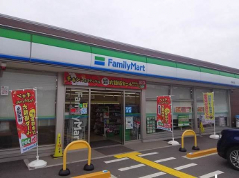 ファミリーマート　武佐北店まで650m