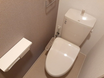 清潔感のあるトイレです