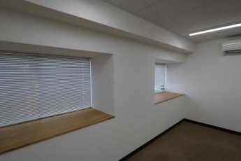 松山市余戸東２丁目の事務所の画像