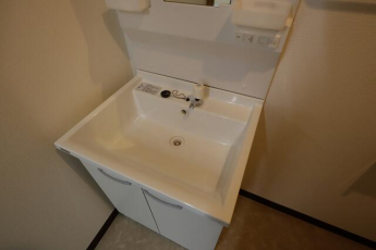 松山市余戸東２丁目の事務所の画像