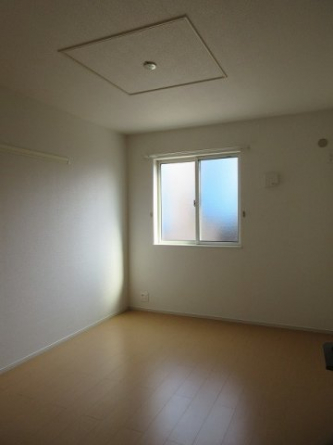 内装は落ち着いています