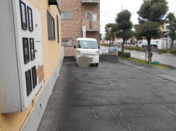 【駐車場】