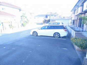 【駐車場】