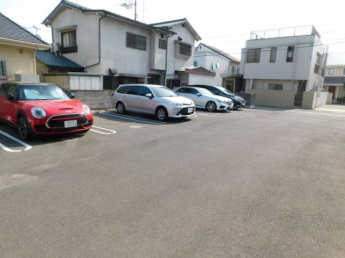 【駐車場】