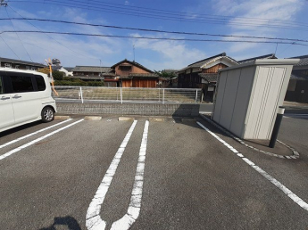 駐車場に車を止められます