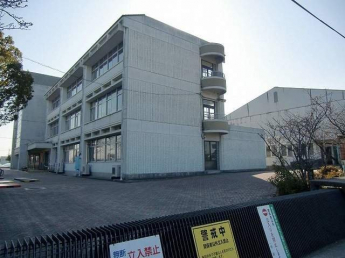 大宝西小学校まで1196m