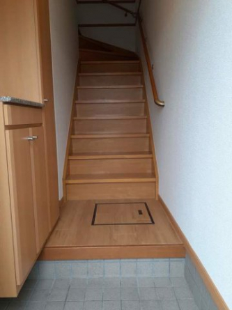 明るい玄関です