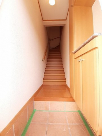 収納もある玄関です