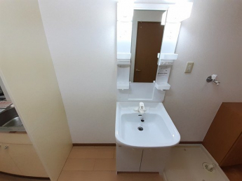 コンパクトで使いやすい洗面所