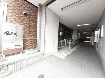 ゆとりのあるエントランスです