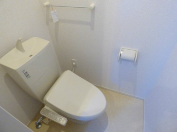 ゆったりとした空間のトイレです