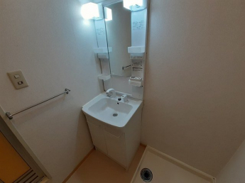 コンパクトで使いやすい洗面所