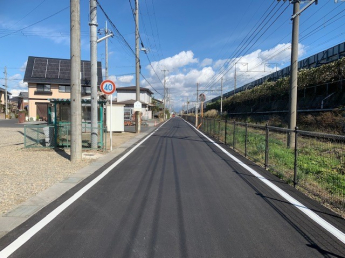 【前面道路含む現地写真】