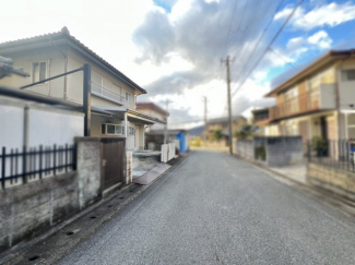 【前面道路含む現地写真】