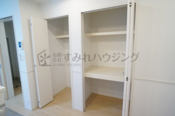 参考、同建物・反転間取りの号室