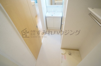 参考、同建物・反転間取りの号室