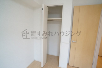 参考、同建物・反転間取りの号室