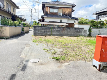 【前面道路含む現地写真】