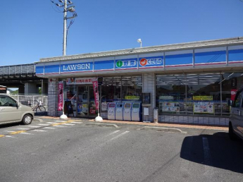 ローソン龍野堂本中央店（コンビニ）まで130ｍ