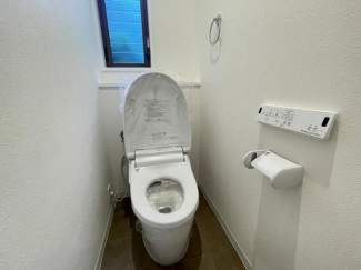 LIXILのトイレ新品交換