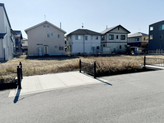 【前面道路含む現地写真】