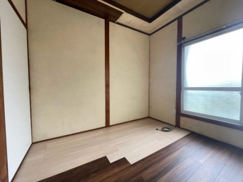 ゆったりした洋室です