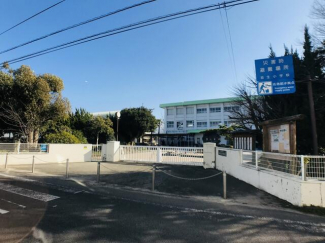 松山市立垣生中学校　児童数８４４人（令和５年度）まで758m