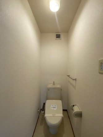 トイレ　温水洗浄暖房便座