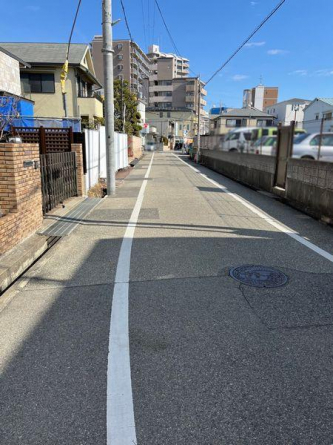 【前面道路含む現地写真】