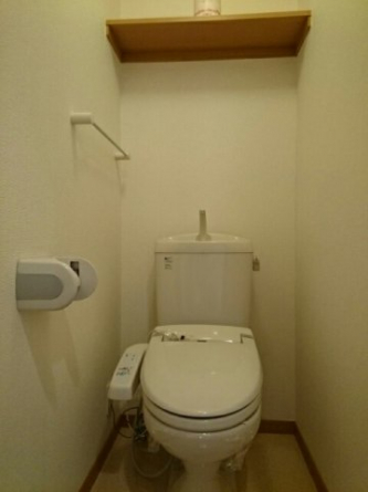 清潔感のあるトイレです