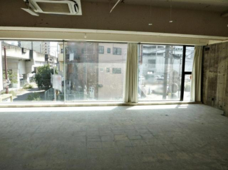 兵庫県川西市中央町の店舗一部の画像