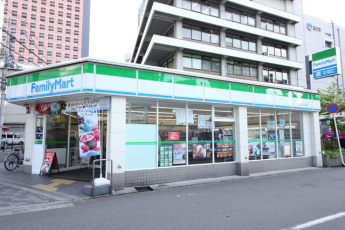 ファミリーマート 豊崎三丁目店まで71m