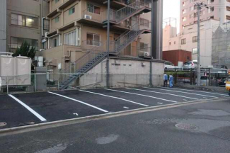 堺市中区深井清水町の駐車場の画像