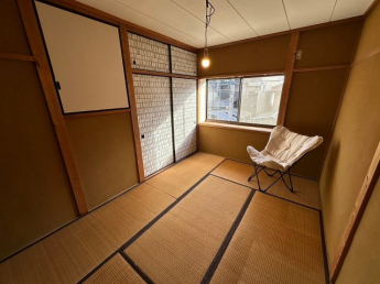 収納も豊富です　全ての部屋にエアコン専用コンセント完備