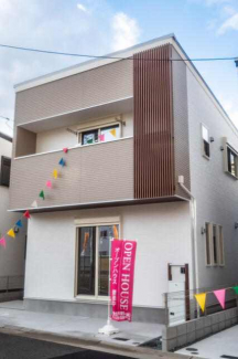 きれいな外壁が長持ちする家　雨で汚れを浮かして洗い流すクリー