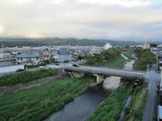 芹中町ＩＴビルの画像